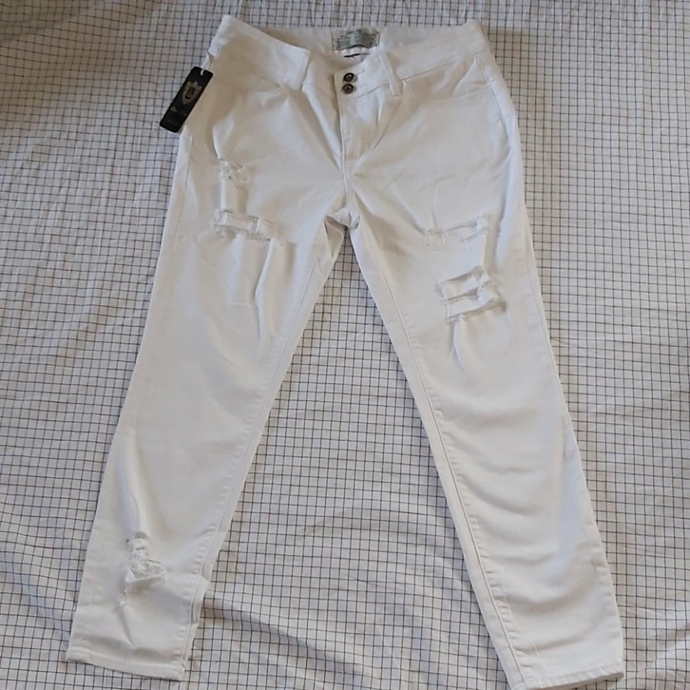 Women's ripped demon jeans